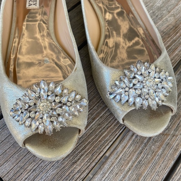 Badgley Mischka Taft Metallic Leather Rhinestone Open Toe Flat Size 8 Platino - Picture 8 of 16